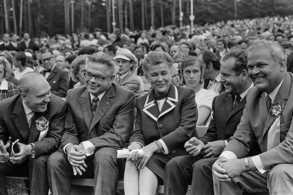 Dziesmu svētku simtgade : XVI Dziesmu svētki. Dalībnieki