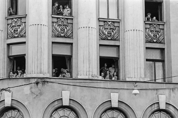 Dziesmu svētku simtgade : XVI Dziesmu svētki. Gājiens