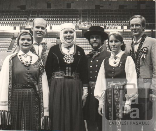 Latviešu dziesmu svētku Kanādā Tautas deju lieluzveduma vadītāji