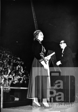 Soliste Maiga Dežardēna kopkora koncertā