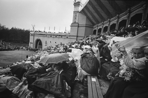 XV Vispārējie latviešu dziesmu un deju svētki. Dalībnieki Mežaparkā