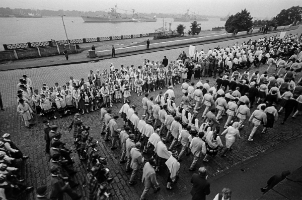 XV Vispārējie latviešu dziesmu un deju svētki. Gājiens