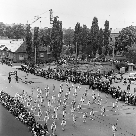 XV Vispārējie latviešu dziesmu un deju svētki. Gājiens