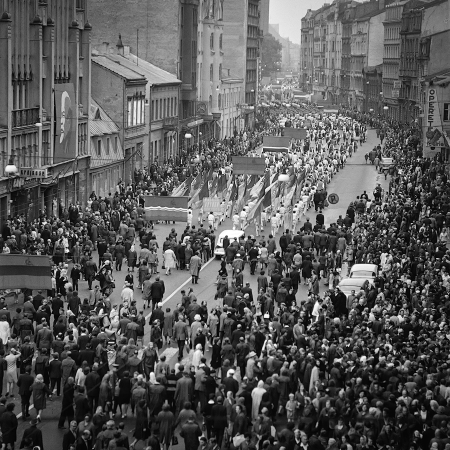 XV Vispārējie latviešu dziesmu un deju svētki. Gājiens