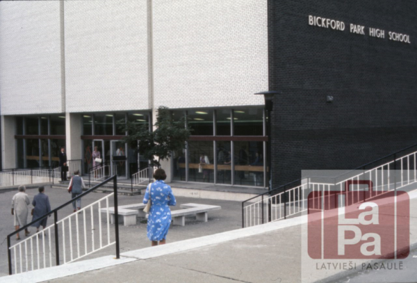 Uzveduma "Saules josta" norises vieta Bickford Park High School Toronto