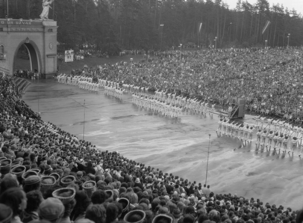 XV Vispārējie latviešu dziesmu un deju svētki