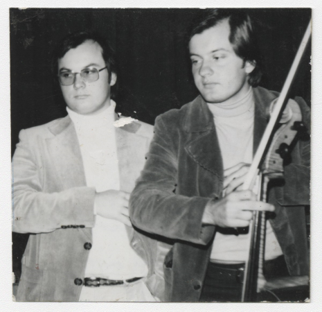 Juris Ezergailis (altvijole, no kr.) un Artūrs Ezergailis (čells)