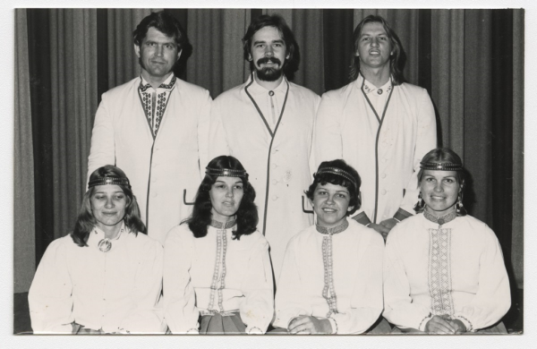 Tautas deju kopa "Pastalnieki"