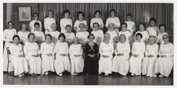 Sidnejas Latviešu sieviešu koris "Sidrabene". Diriģente Terēze Dzītare