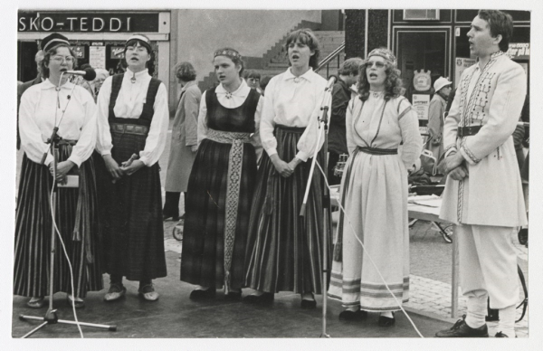 Latviešu tautas mūzikas uzvedums