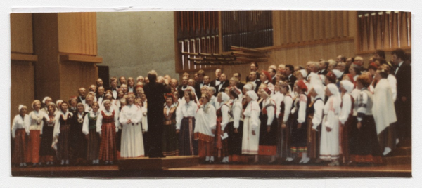 Kopkora koncerts Kvīnslendas universitātes koncertzālē. Diriģē Ēriks Ozoliņš