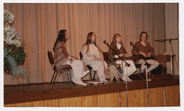 Folkloras ansamblis "Iļģi"