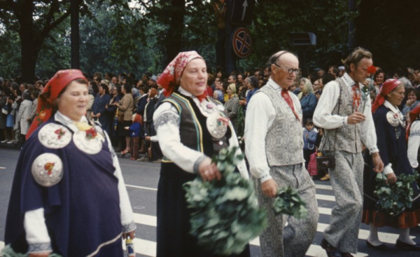 XVII Vispārējo latviešu dziesmu un deju svētku gājiens