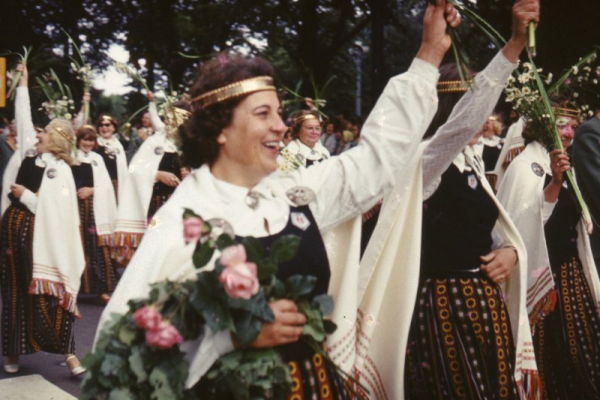 XVII Vispārējo latviešu dziesmu un deju svētku gājiens