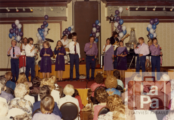 Portlendas ansamblis "Dzintars"